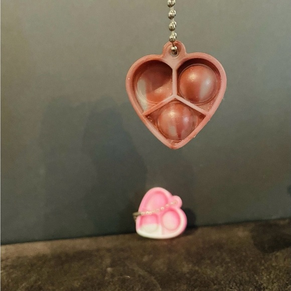 2 Fidget Pop It Key Chains - Picture 2 of 3